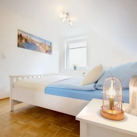 Holiday home Ferienhuus Achter D Diek Ditzum